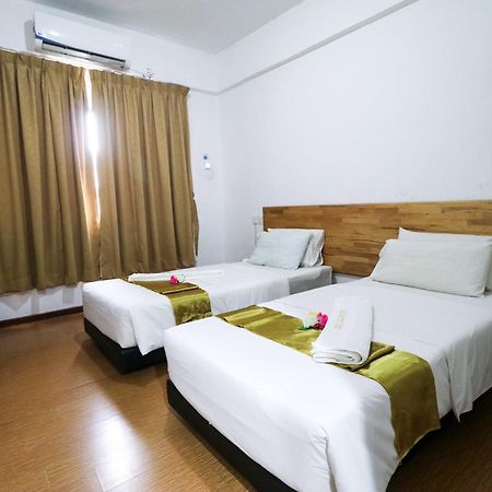Am Transit Inn, Kuala Terengganu Buitenkant foto