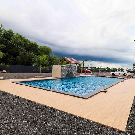 Am Transit Inn, Kuala Terengganu Buitenkant foto