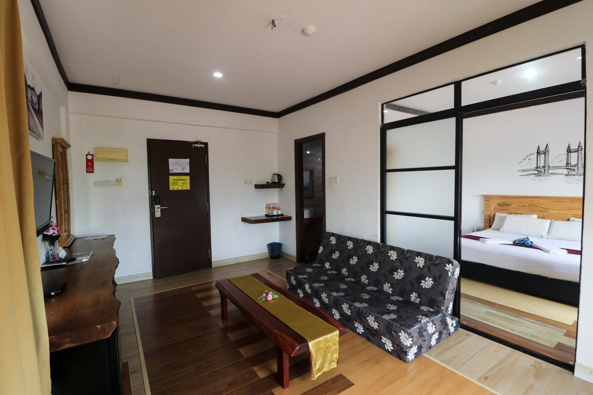 Am Transit Inn, Kuala Terengganu Buitenkant foto