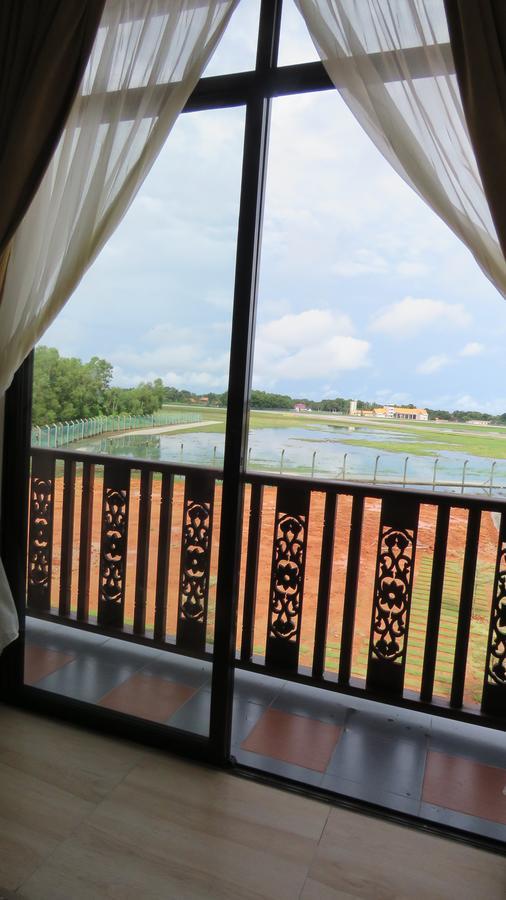 Am Transit Inn, Kuala Terengganu Buitenkant foto