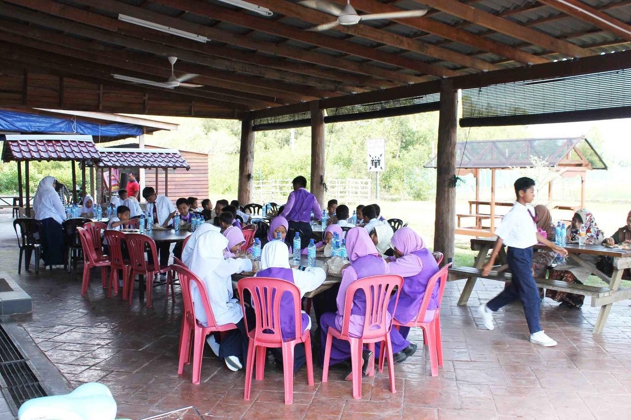 Am Transit Inn, Kuala Terengganu Buitenkant foto
